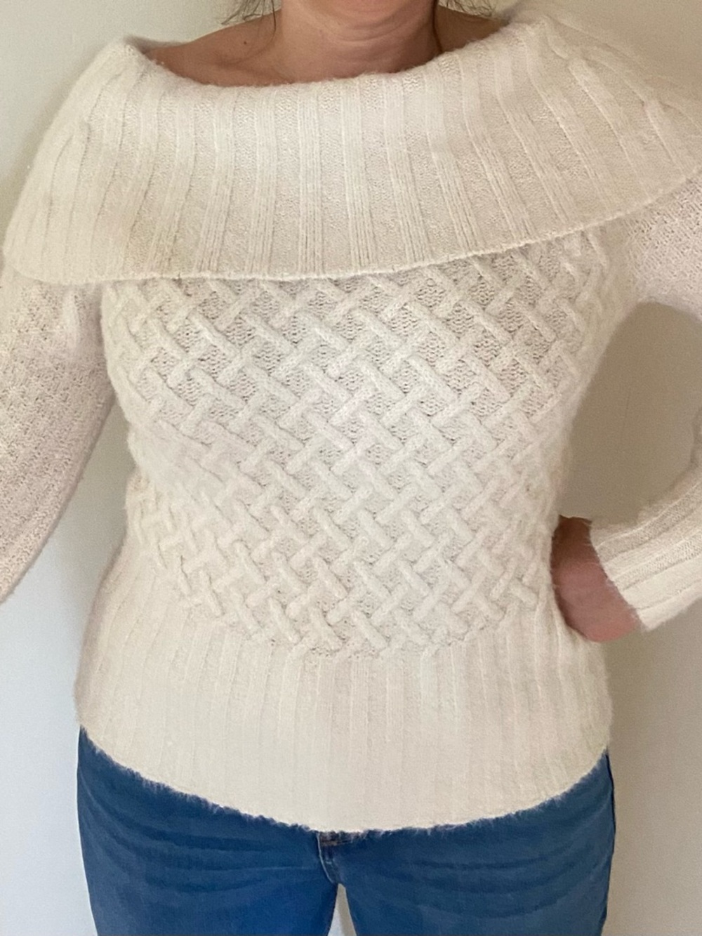 Anthropologie Cream Off-Shoulder Chinky Cable-Knit Cozy Boho Sweater Top Size M